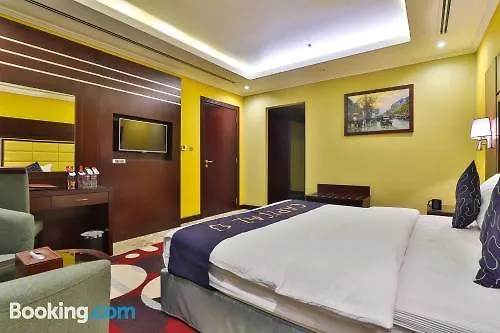 Capital O 384 Telal Hotel Apartments 迪拜
